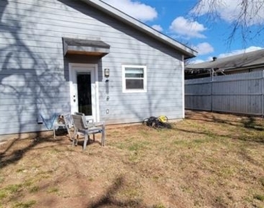 1012 E Oak Street - Photo Thumbnail 25