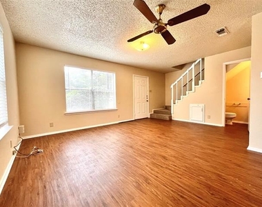 2620 Bolivar Street - Photo Thumbnail 3