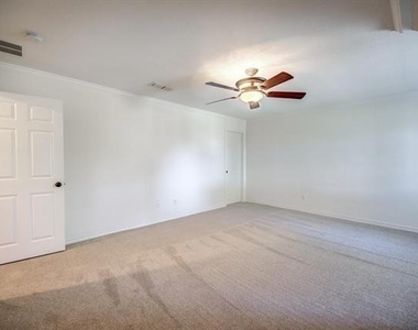 5855 Pecan Chase - Photo Thumbnail 29