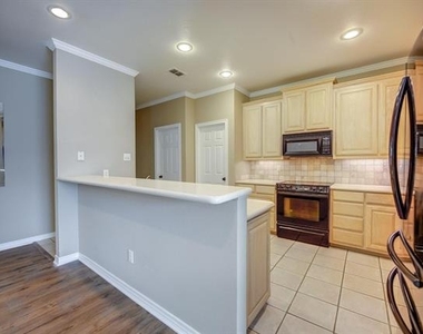 5855 Pecan Chase - Photo Thumbnail 13