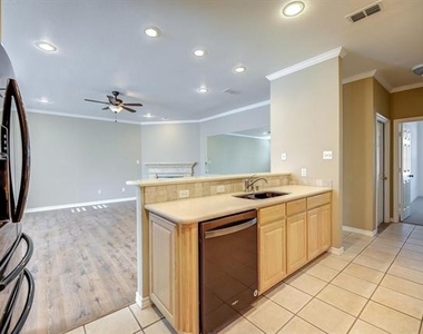 5855 Pecan Chase - Photo Thumbnail 12