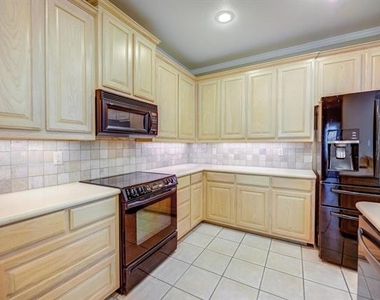 5855 Pecan Chase - Photo Thumbnail 14