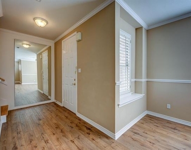 5855 Pecan Chase - Photo Thumbnail 4
