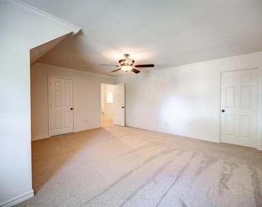 5855 Pecan Chase - Photo Thumbnail 28