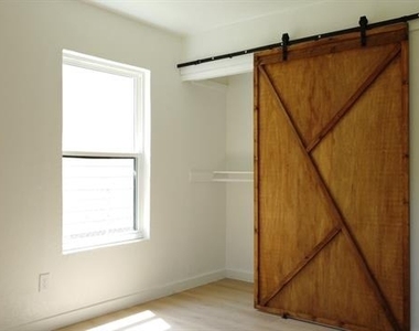 11221 Trail Lane - Photo Thumbnail 6