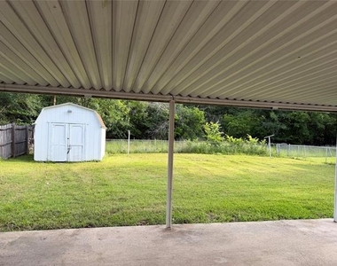 11221 Trail Lane - Photo Thumbnail 16