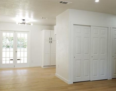 11221 Trail Lane - Photo Thumbnail 1