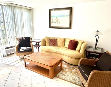 901 N Birch Road - Photo Thumbnail 3