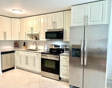 901 N Birch Road - Photo Thumbnail 2