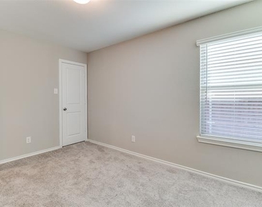 11441 Silver Queen Drive - Photo Thumbnail 13