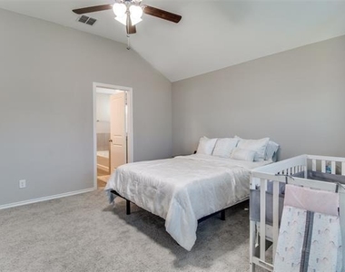 11441 Silver Queen Drive - Photo Thumbnail 7