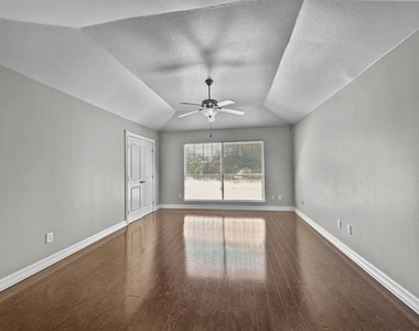 2132 Cliffside Drive - Photo Thumbnail 10