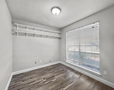 2132 Cliffside Drive - Photo Thumbnail 5