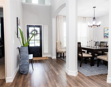 2808 Ranger Lane - Photo Thumbnail 2