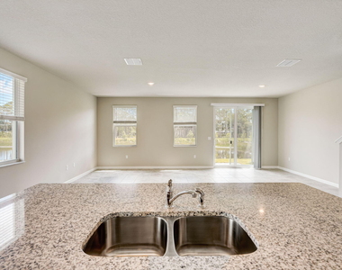 5728 Se Edgewater Circle - Photo Thumbnail 16