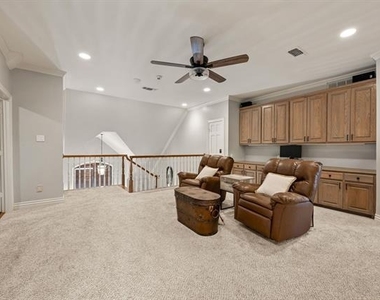 208 Highpoint Circle - Photo Thumbnail 19
