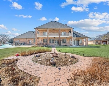 208 Highpoint Circle - Photo Thumbnail 25