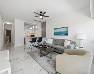 810 Se 22nd Avenue - Photo Thumbnail 8