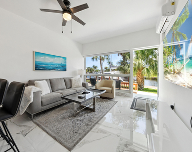 810 Se 22nd Avenue - Photo Thumbnail 1