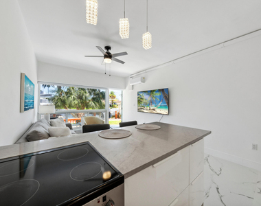 810 Se 22nd Avenue - Photo Thumbnail 5