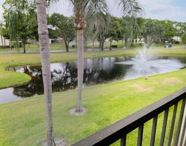 3386 Lucerne Park Drive - Photo Thumbnail 2