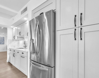 5380 N Ocean Drive - Photo Thumbnail 32