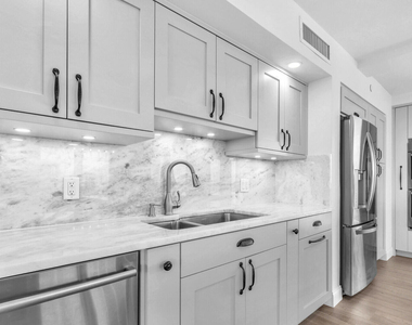 5380 N Ocean Drive - Photo Thumbnail 29