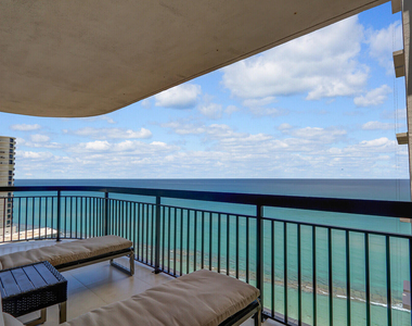5380 N Ocean Drive - Photo Thumbnail 16