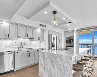5380 N Ocean Drive - Photo Thumbnail 27