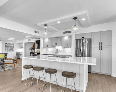 5380 N Ocean Drive - Photo Thumbnail 26