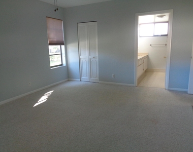 6328 W Longboat Lane - Photo Thumbnail 7