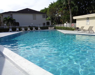 6328 W Longboat Lane - Photo Thumbnail 15