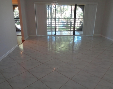 6328 W Longboat Lane - Photo Thumbnail 5