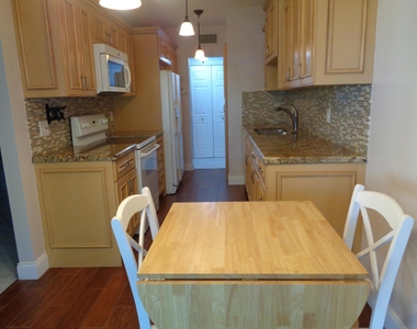 6328 W Longboat Lane - Photo Thumbnail 4