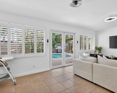 2101 Ne 25th Street - Photo Thumbnail 22