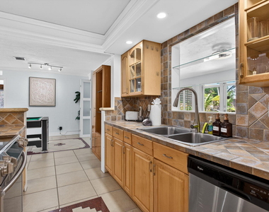 2101 Ne 25th Street - Photo Thumbnail 20