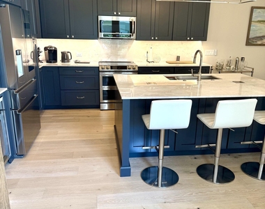 2921 Twin Oaks Way - Photo Thumbnail 8
