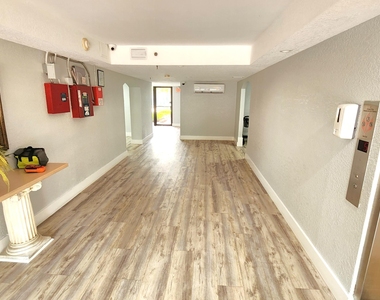 450 Egret Circle - Photo Thumbnail 1