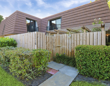 2316 23rd Lane - Photo Thumbnail 27