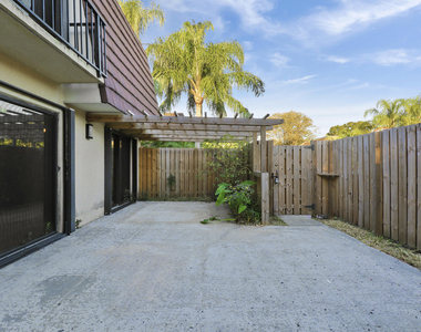 2316 23rd Lane - Photo Thumbnail 26