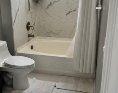 9901 Baywinds Boulevard - Photo Thumbnail 5