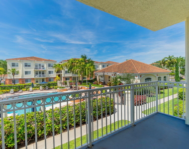 9901 Baywinds Boulevard - Photo Thumbnail 17