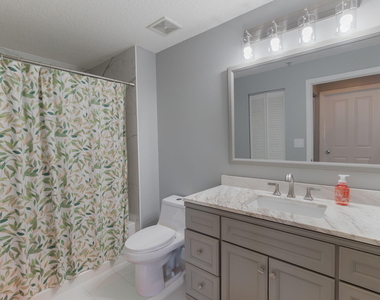9901 Baywinds Boulevard - Photo Thumbnail 15