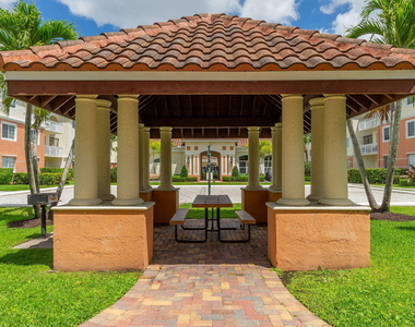 9901 Baywinds Boulevard - Photo Thumbnail 22