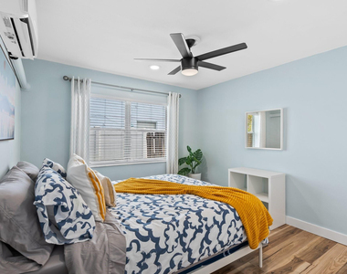 1464 N Dixie Highway - Photo Thumbnail 6