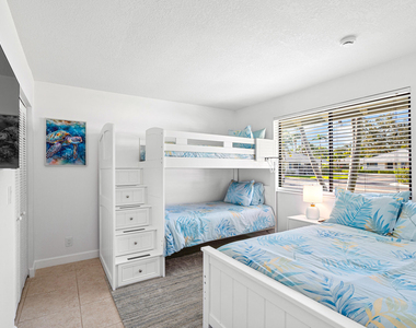 913 Club Drive - Photo Thumbnail 25