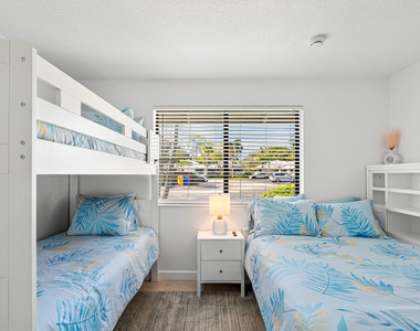 913 Club Drive - Photo Thumbnail 27