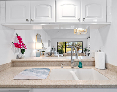 913 Club Drive - Photo Thumbnail 17