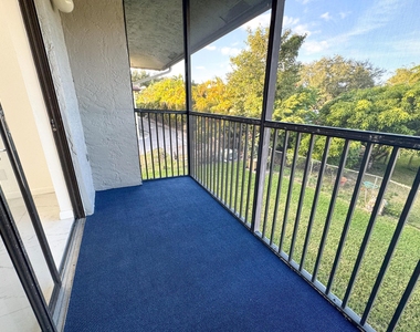 10687 Royal Palm Boulevard - Photo Thumbnail 18