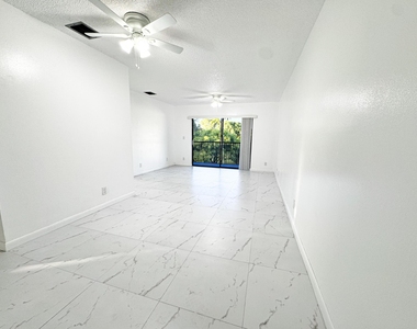 10687 Royal Palm Boulevard - Photo Thumbnail 3